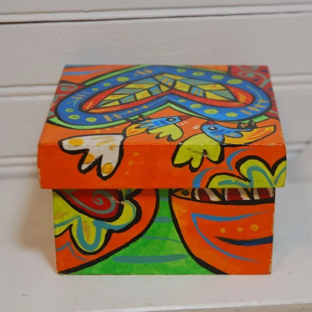 Vintage Hand-painted wooden jewelry box Zentangle design heart lovebirds UNISEX‎